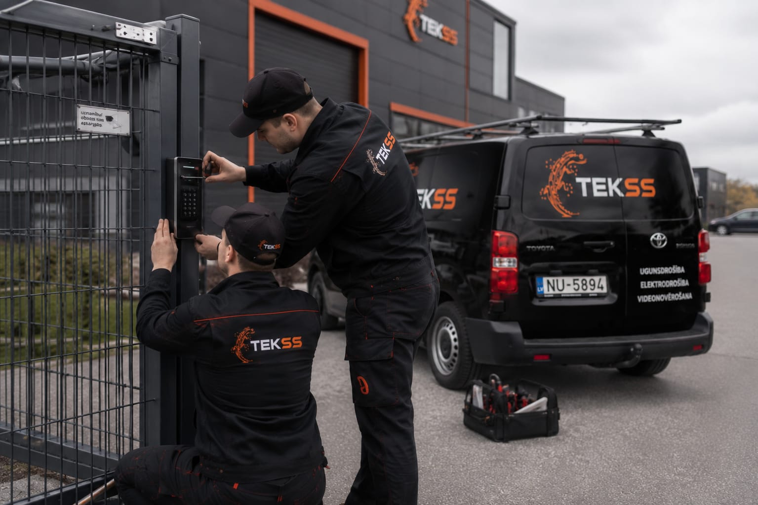TEKSS montāžas process komercobjekta drošības sistēmām